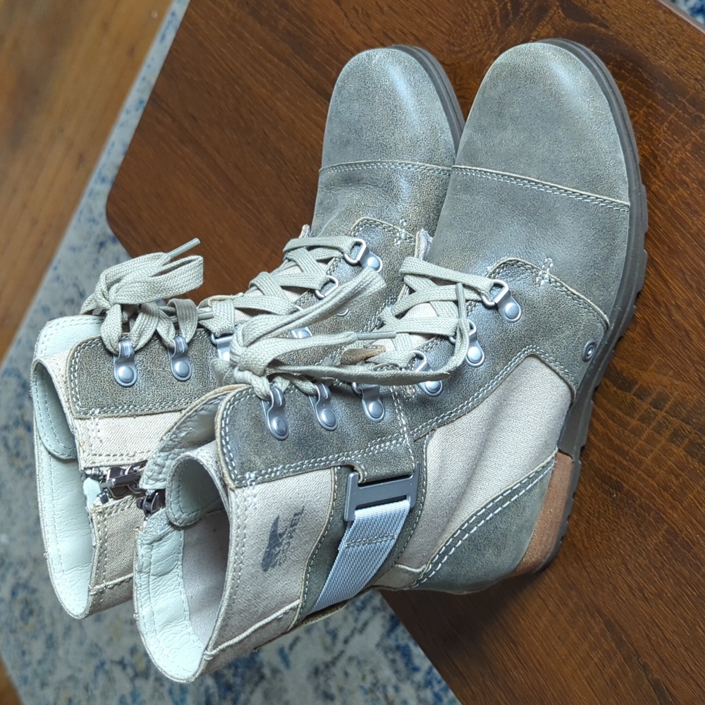Sorel Major Carly Boots No Box Sz 8